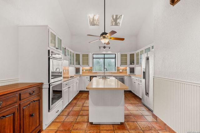 8258 Pimlico Ln, Boerne, TX 78015