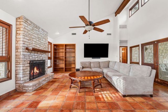 8258 Pimlico Ln, Boerne, TX 78015