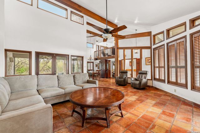 8258 Pimlico Ln, Boerne, TX 78015