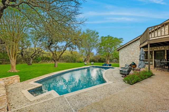8258 Pimlico Ln, Boerne, TX 78015