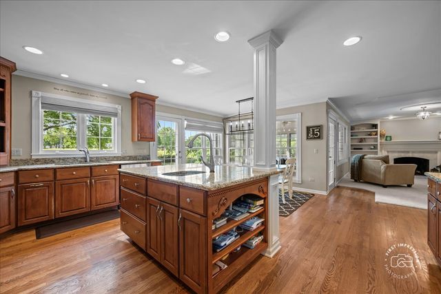 1220 Heatherton Drive, Naperville, IL 60563