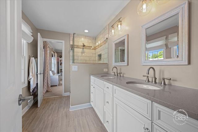 1220 Heatherton Drive, Naperville, IL 60563
