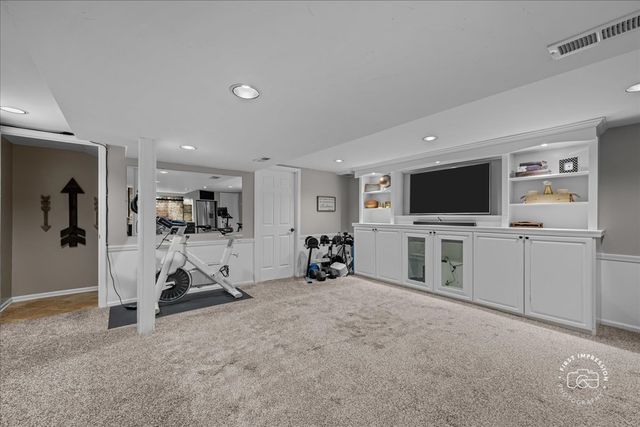 1220 Heatherton Drive, Naperville, IL 60563