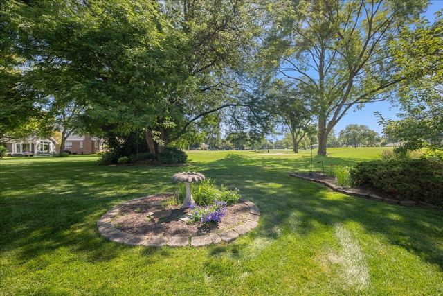 1220 Heatherton Drive, Naperville, IL 60563