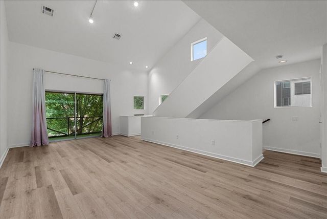 2453 Wentworth Street, Houston, TX 77004