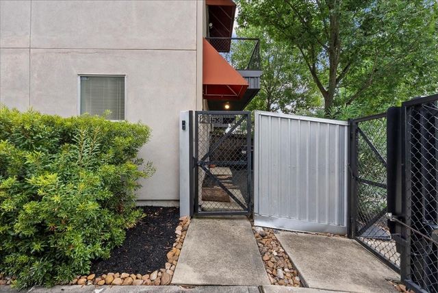 2453 Wentworth Street, Houston, TX 77004