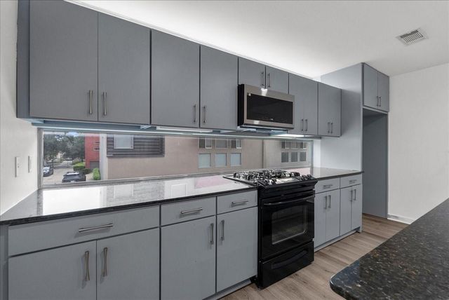 2453 Wentworth Street, Houston, TX 77004