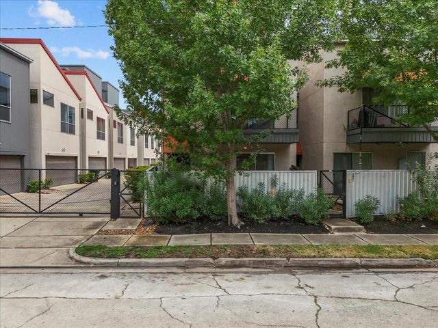 2453 Wentworth Street, Houston, TX 77004