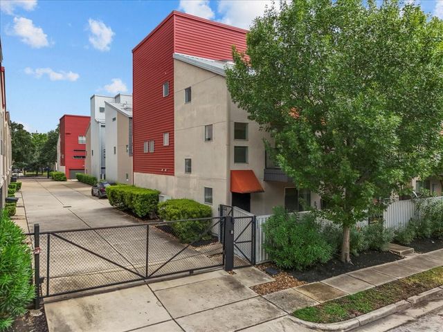 2453 Wentworth Street, Houston, TX 77004