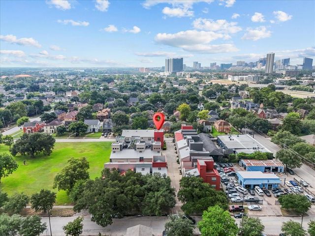 2453 Wentworth Street, Houston, TX 77004