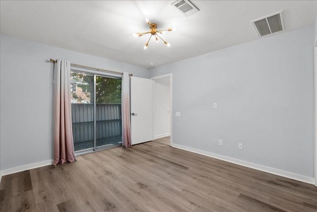 2453 Wentworth Street, Houston, TX 77004