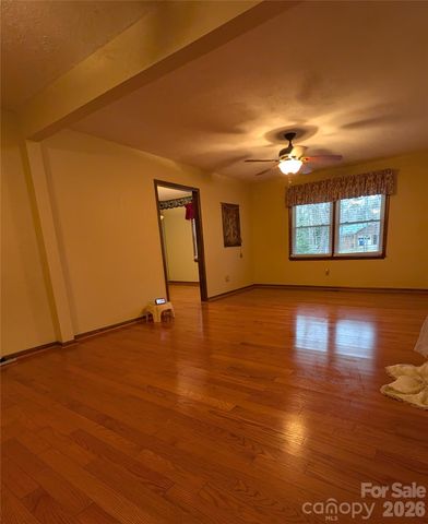 3065 Woodstream Drive, Valdese, NC 28690