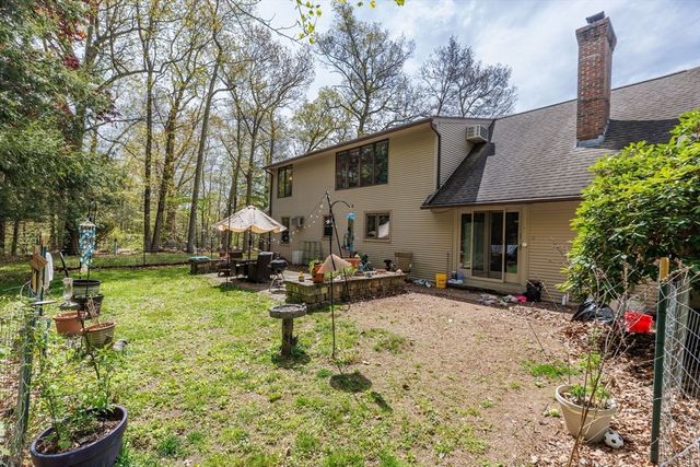 163 S Monson Rd, Hampden, MA 01036
