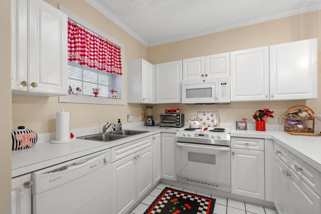 4185 Hibiscus Dr Apt 103, Little River, SC 29566