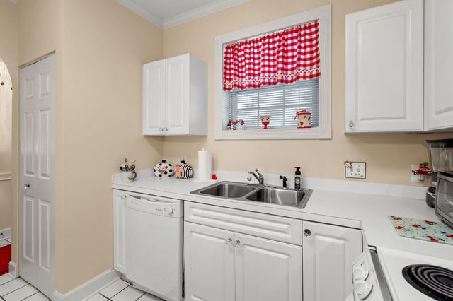 4185 Hibiscus Dr Apt 103, Little River, SC 29566