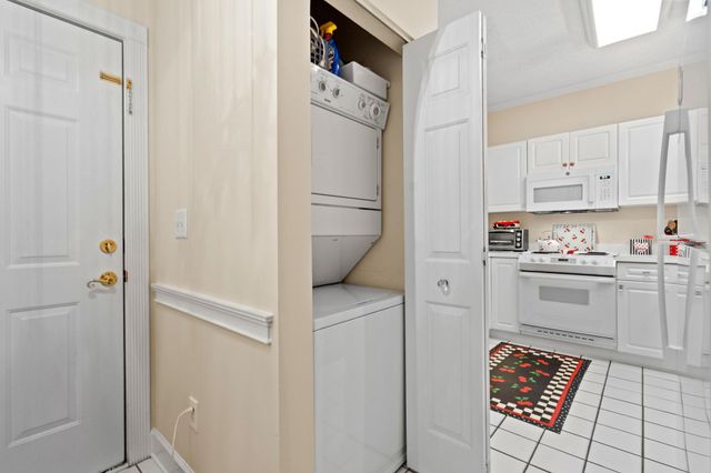 4185 Hibiscus Dr Apt 103, Little River, SC 29566