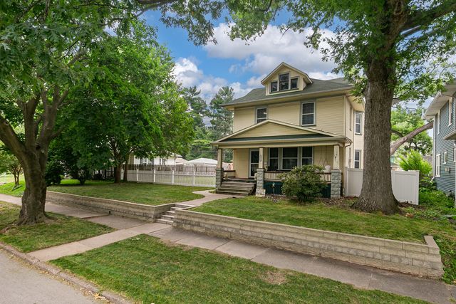 2515 20th Avenue, Rock Island, IL 61201