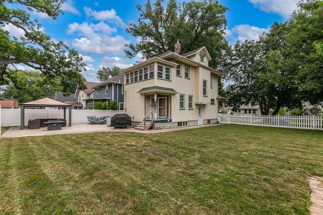 2515 20th Avenue, Rock Island, IL 61201