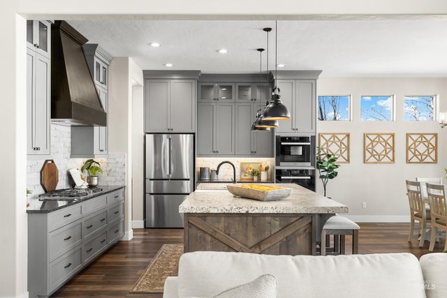 8368 W Sparks Lake Dr., Boise, ID 83714