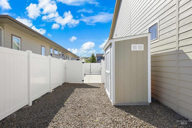8368 W Sparks Lake Dr., Boise, ID 83714