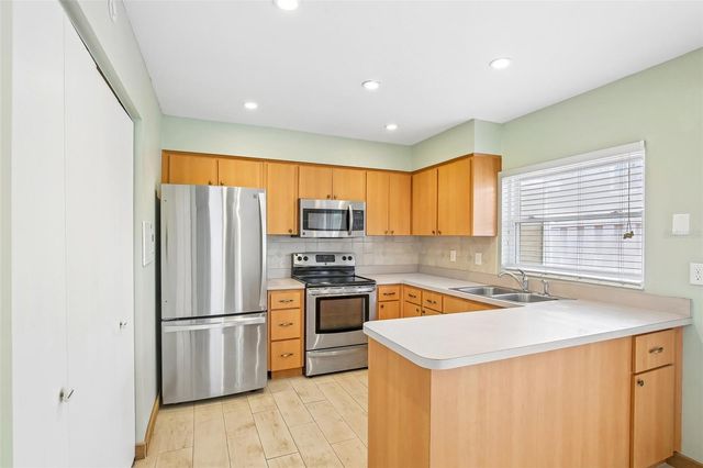 7602 CORTEZ COURT, Tampa, FL 33615