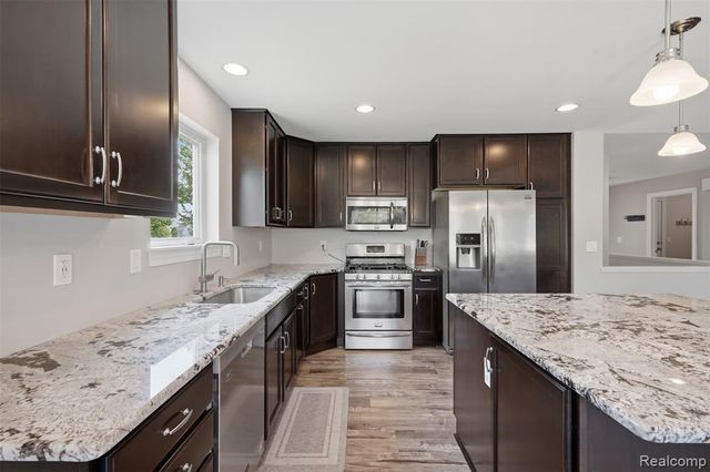 665 Marblewood Lane, Saline, MI 48176