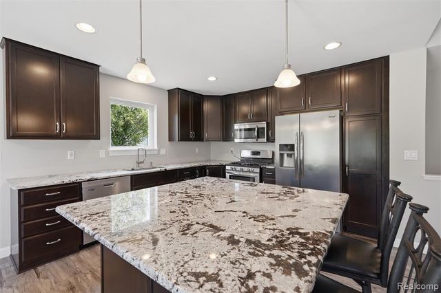 665 Marblewood Lane, Saline, MI 48176