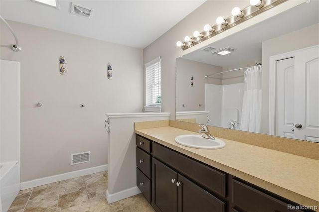 665 Marblewood Lane, Saline, MI 48176