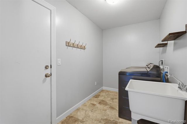 665 Marblewood Lane, Saline, MI 48176