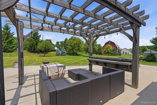 665 Marblewood Lane, Saline, MI 48176