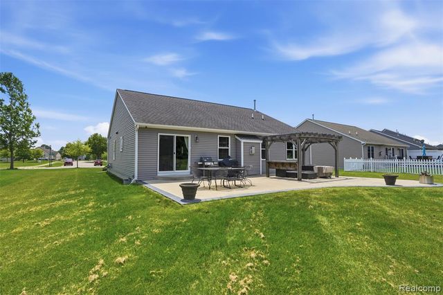 665 Marblewood Lane, Saline, MI 48176
