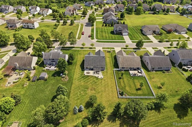 665 Marblewood Lane, Saline, MI 48176