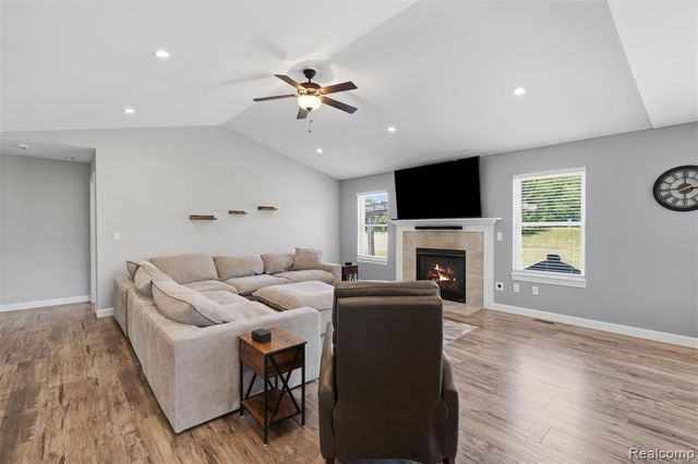 665 Marblewood Lane, Saline, MI 48176