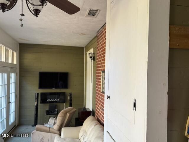 1818 Raymond Road, Jackson, MS 39204