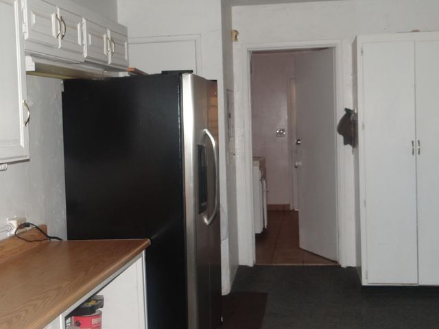 2712 W Mesa Avenue, Fresno, CA 93711