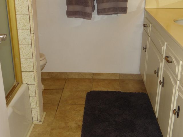 2712 W Mesa Avenue, Fresno, CA 93711