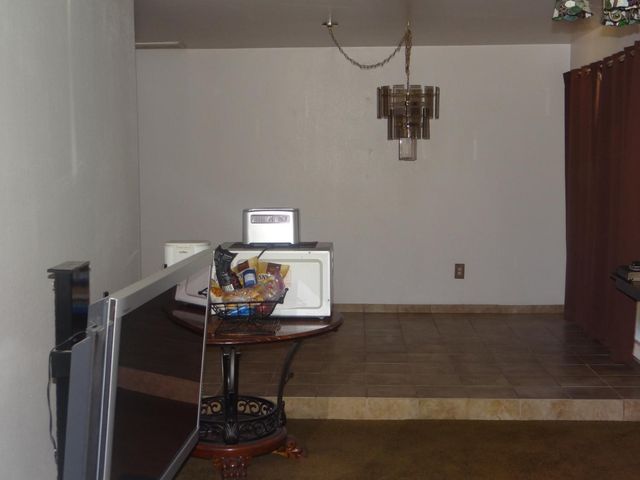 2712 W Mesa Avenue, Fresno, CA 93711