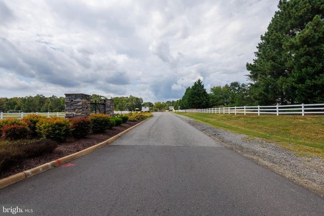 4400 CAVEN CT N, Fredericksburg, VA 22408