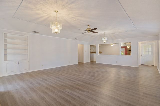 504 Woodland Hills Drive, Tyler, TX 75701