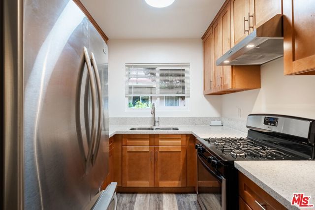 13343 Victory Boulevard 4, Van Nuys (los Angeles), CA 91401