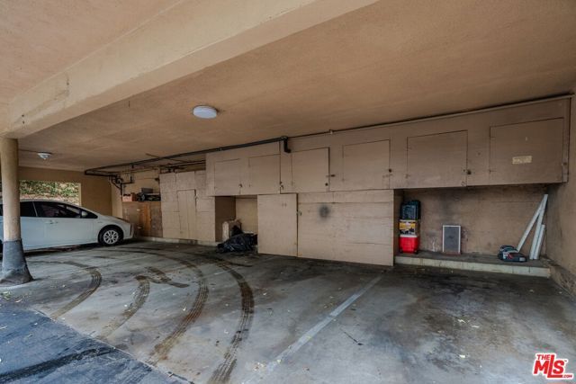 13343 Victory Boulevard 4, Van Nuys (los Angeles), CA 91401