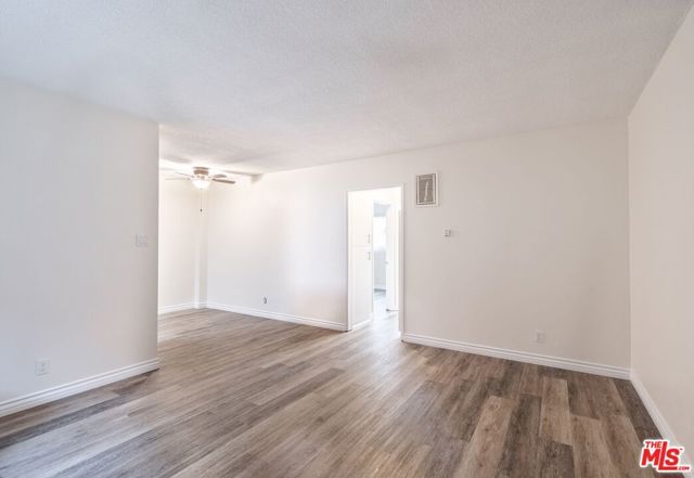 13343 Victory Boulevard 4, Van Nuys (los Angeles), CA 91401