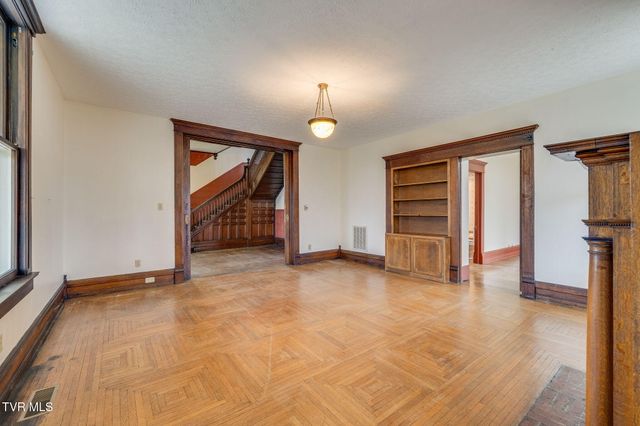 322 Spruce Street, Bristol, TN 37620