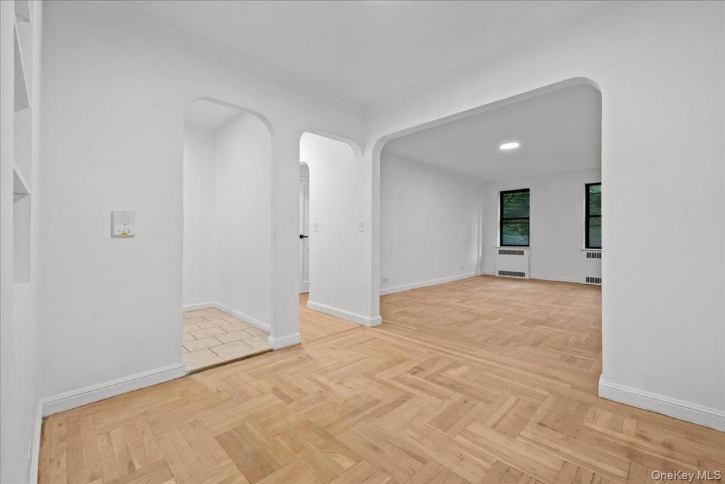3017 Riverdale Avenue 5J, Bronx, NY 10463 — photo 2