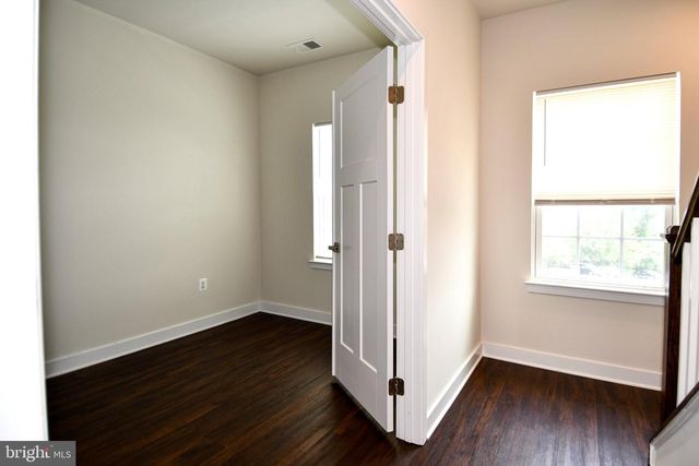 4917 CREST VIEW DR, Hyattsville, MD 20782