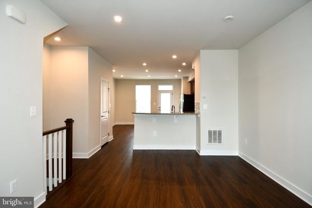 4917 CREST VIEW DR, Hyattsville, MD 20782