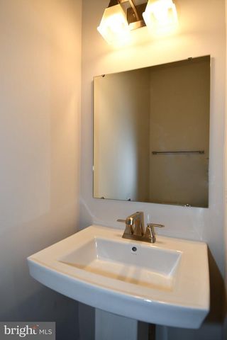 4917 CREST VIEW DR, Hyattsville, MD 20782
