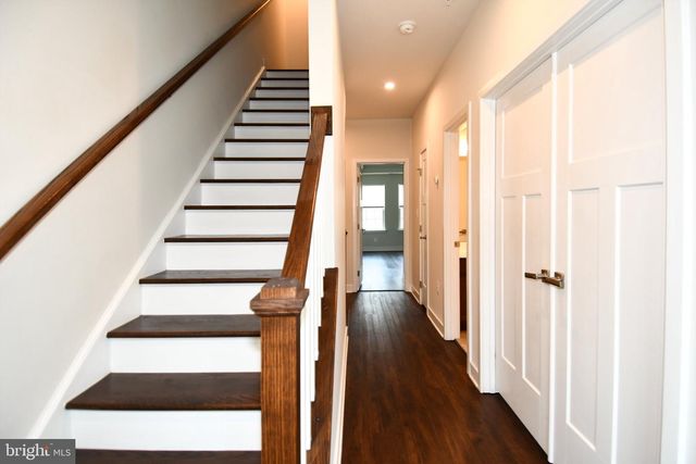 4917 CREST VIEW DR, Hyattsville, MD 20782