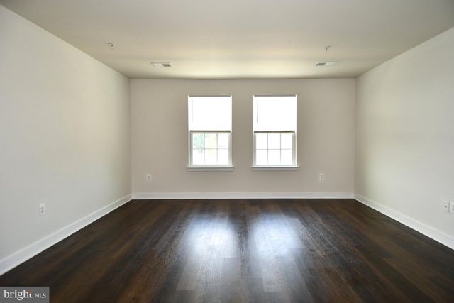 4917 CREST VIEW DR, Hyattsville, MD 20782