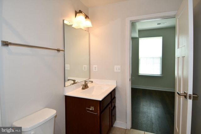 4917 CREST VIEW DR, Hyattsville, MD 20782